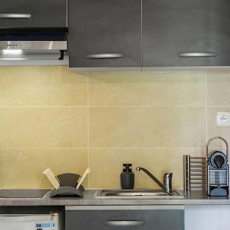 Le Saint-Gilles - Studio A St-Gilles-Les-Bains - Situe Dans Residence Privee Avec Piscine エクステリア 写真
