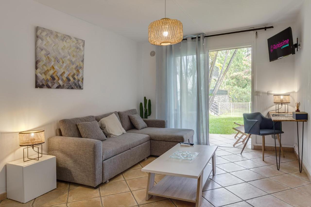 Le Saint-Gilles - Studio A St-Gilles-Les-Bains - Situe Dans Residence Privee Avec Piscine エクステリア 写真
