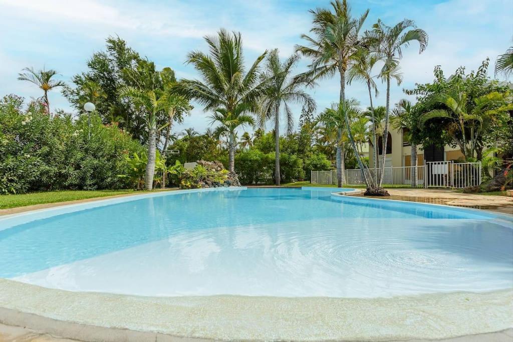 Le Saint-Gilles - Studio A St-Gilles-Les-Bains - Situe Dans Residence Privee Avec Piscine エクステリア 写真